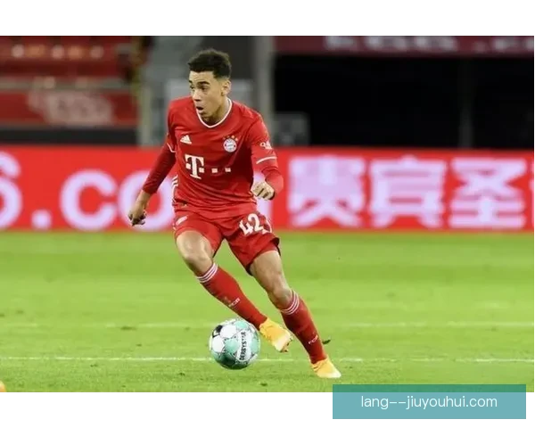 拜仁官方宣布穆西亚拉荣膺本赛季队内最佳球员