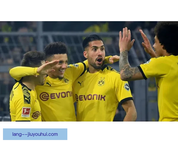 德甲法兰克福小将拉松表现抢眼巴萨曼城球探齐聚看台关注未来之星