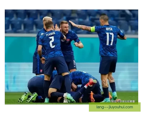 纳瓦斯租借诺丁汉森林归队巴黎圣日耳曼再迎挑战